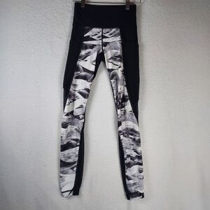 Athleta Women’s XXS Black White Abstract Print High Rise Mesh Pocket Leggings